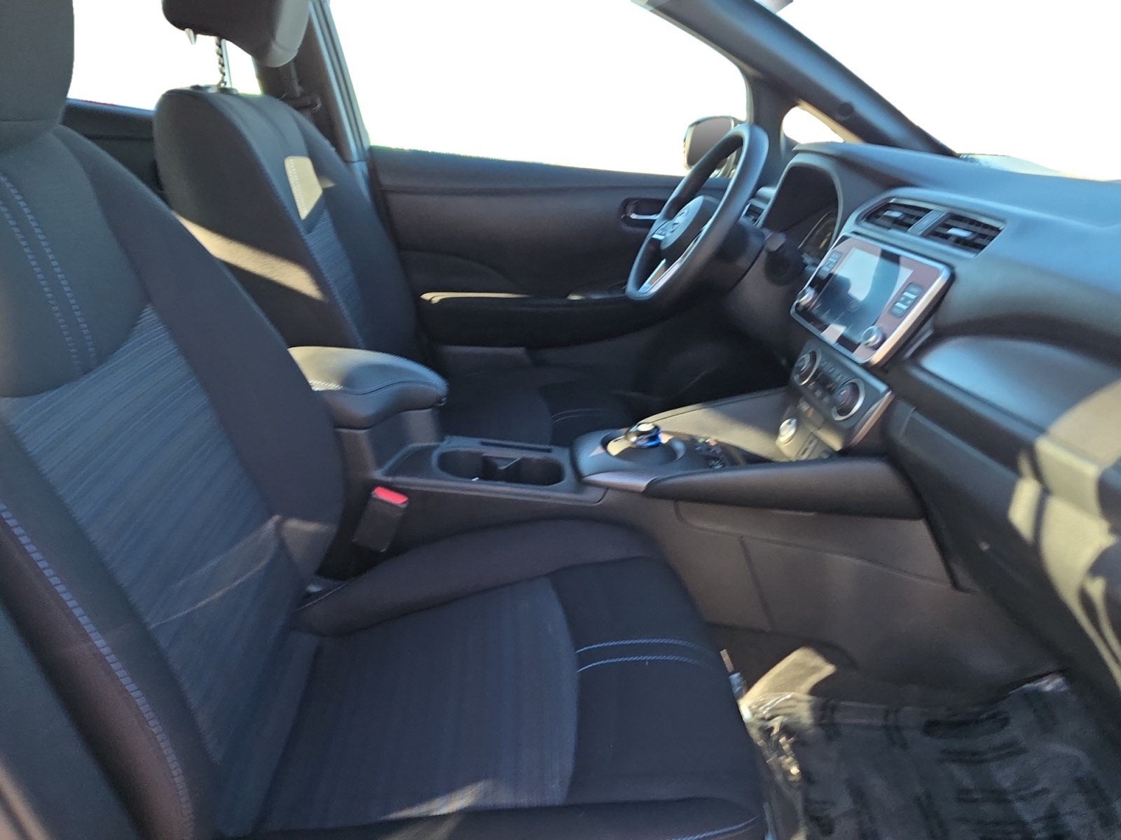 2025 Nissan LEAF S
