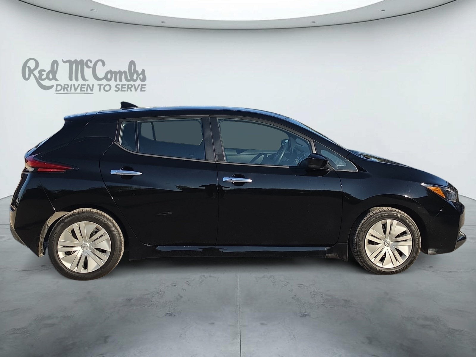 2025 Nissan LEAF S