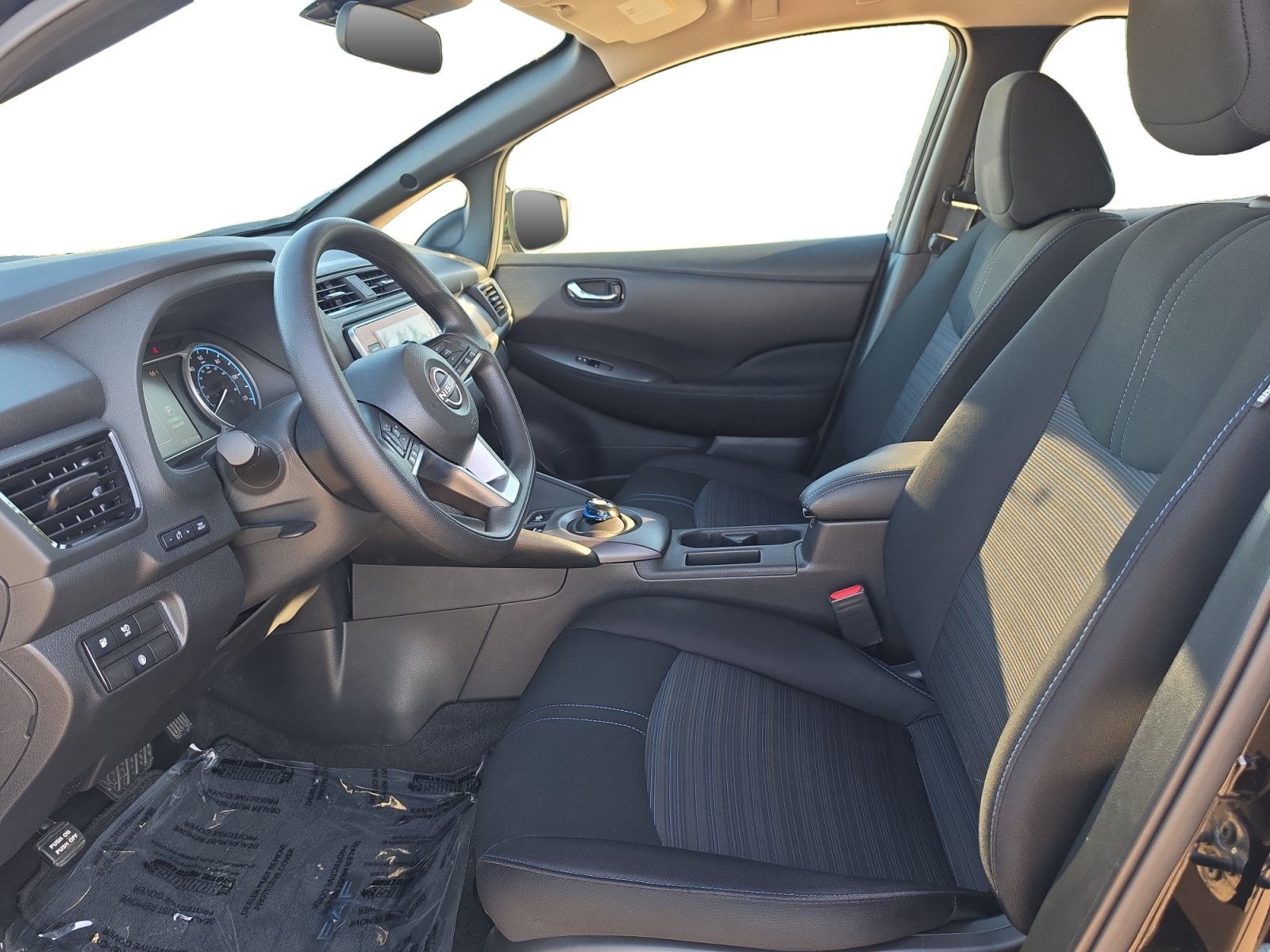 2025 Nissan LEAF S