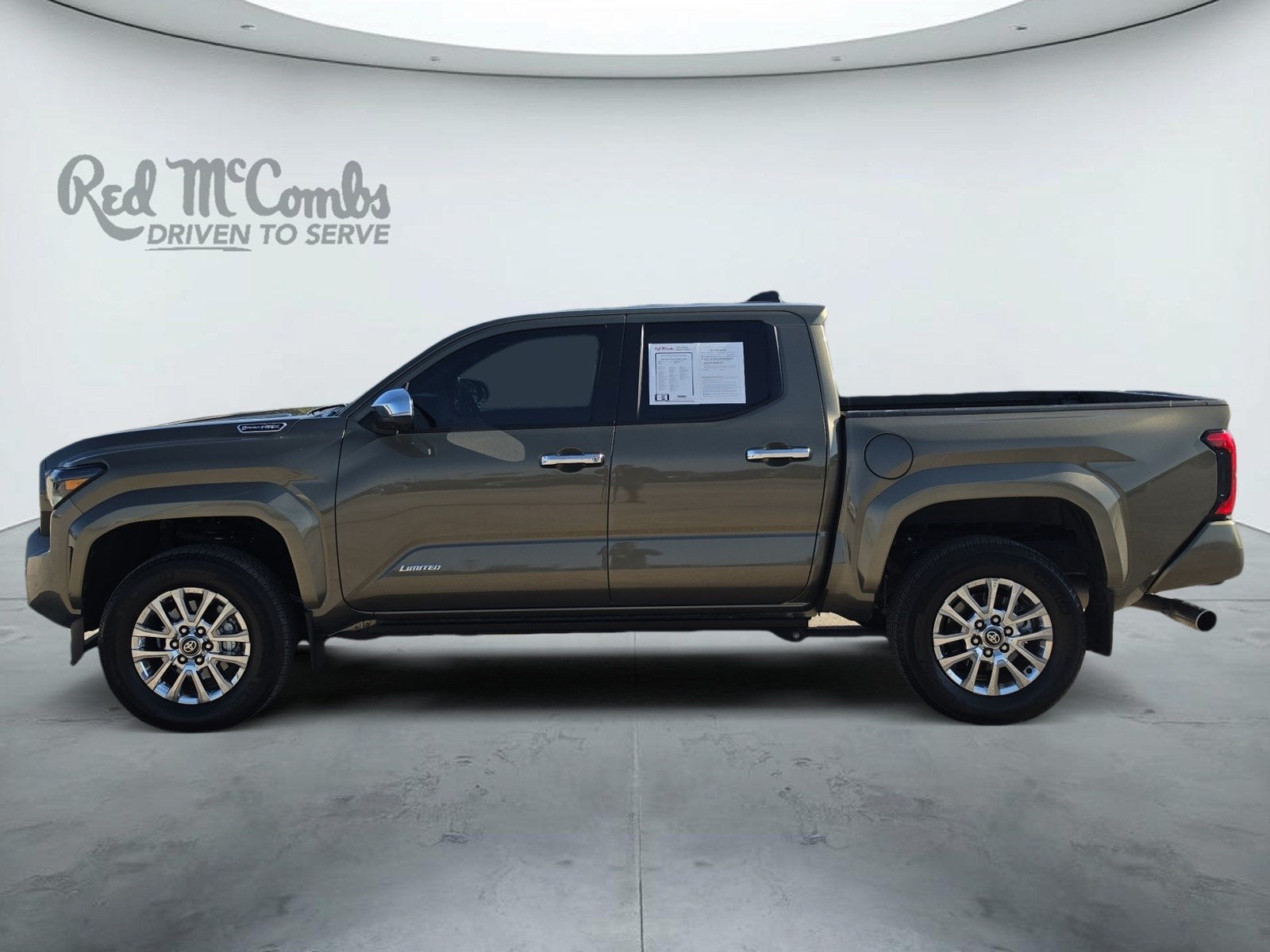 2025 Toyota Tacoma 4WD Limited Hybrid