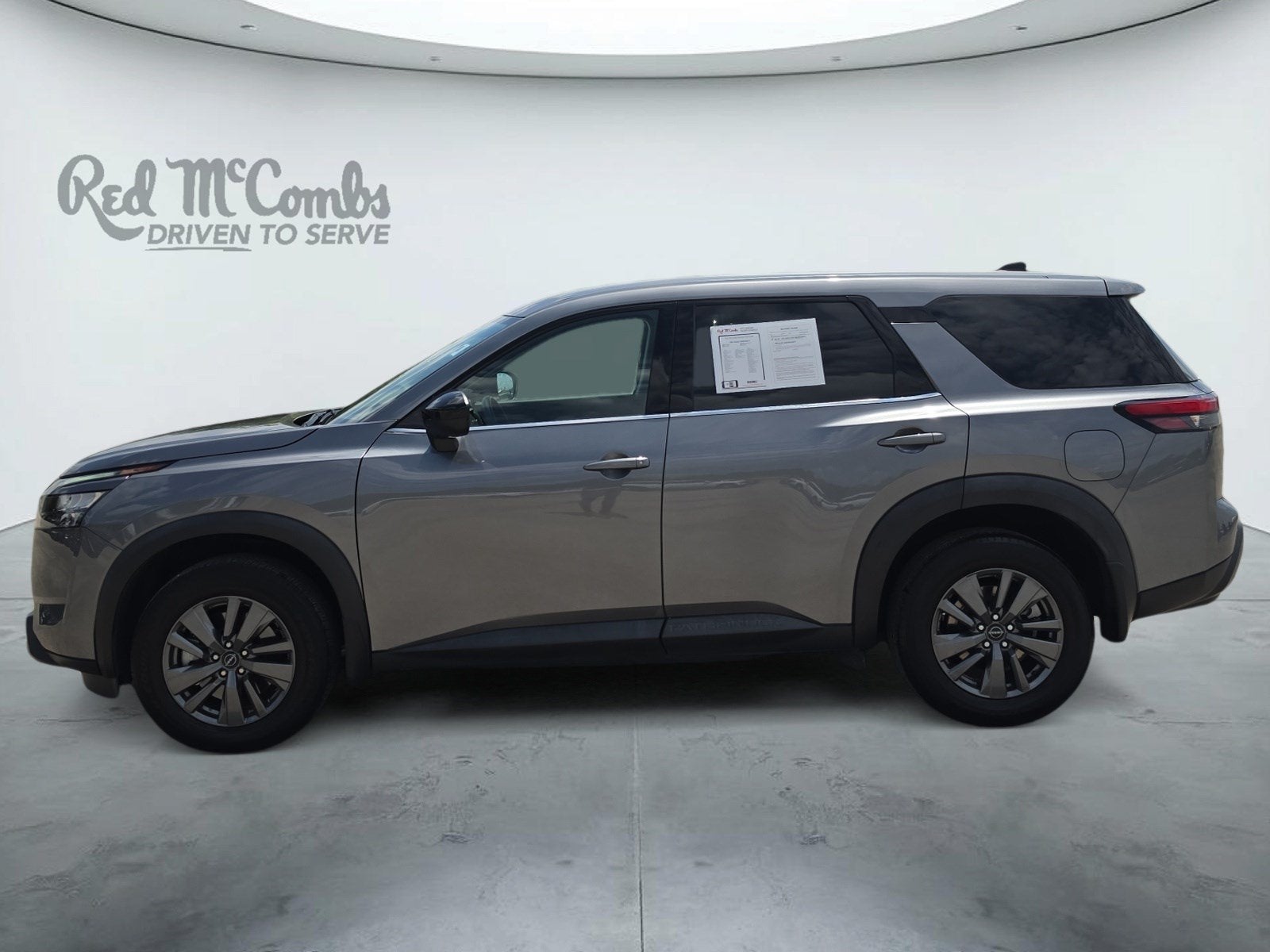 2024 Nissan Pathfinder S