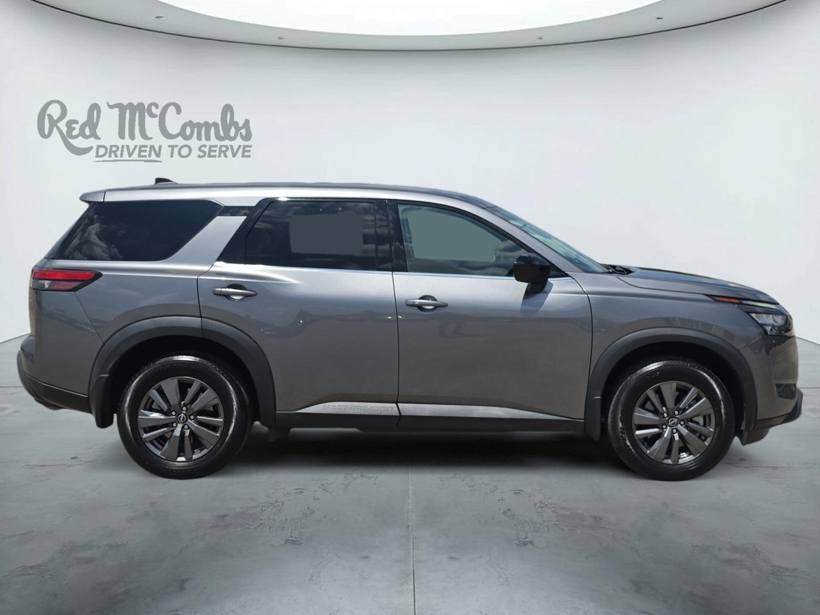 2024 Nissan Pathfinder S