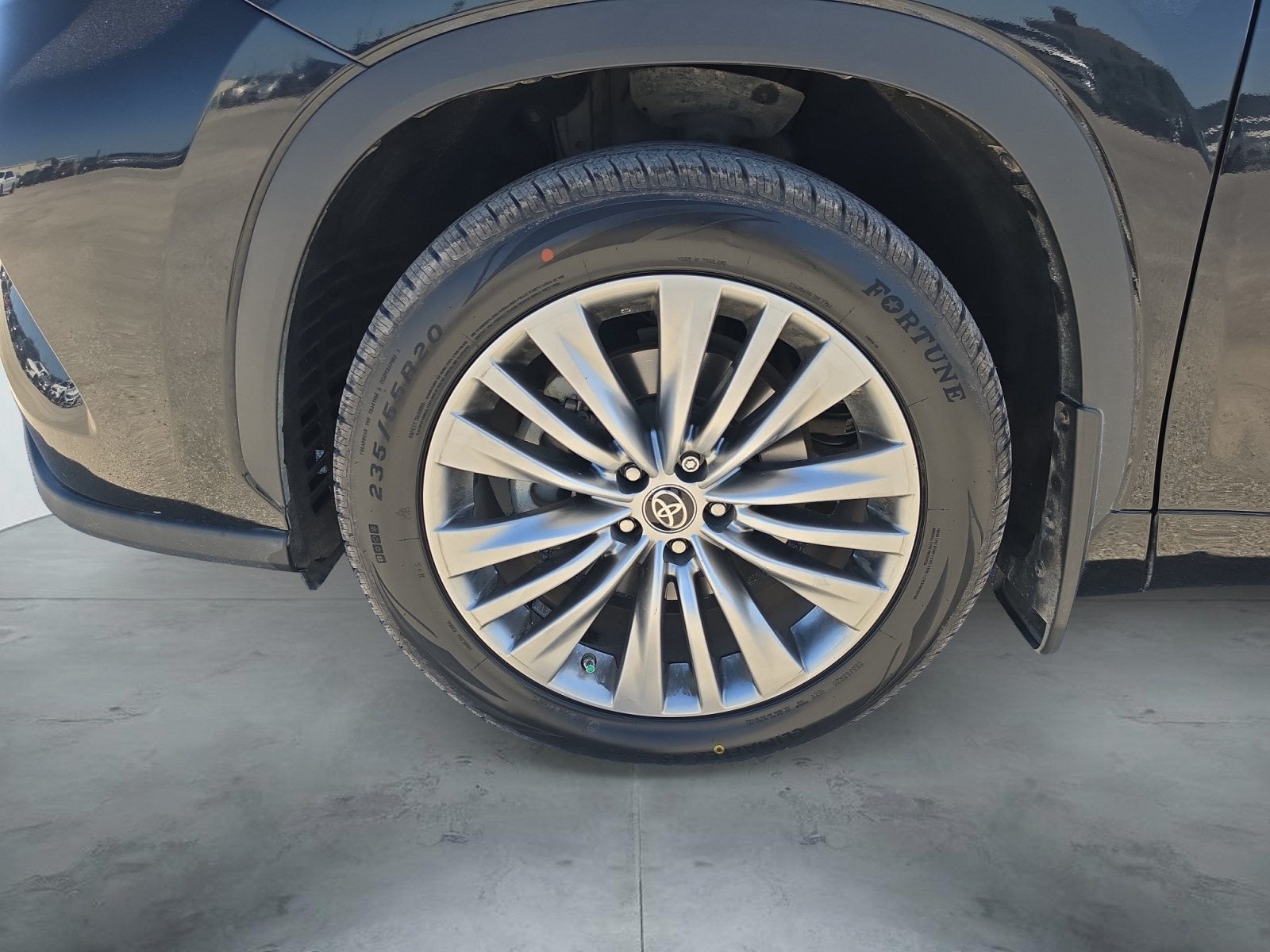 2023 Toyota Highlander Hybrid Platinum