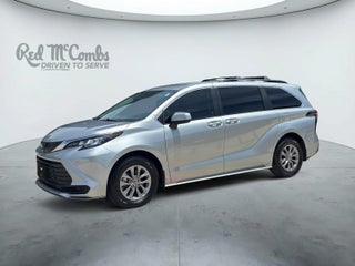 2023 Toyota Sienna LE