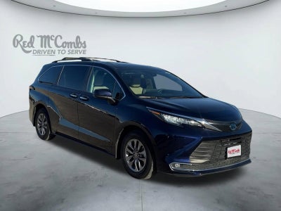 2023 Toyota Sienna XLE