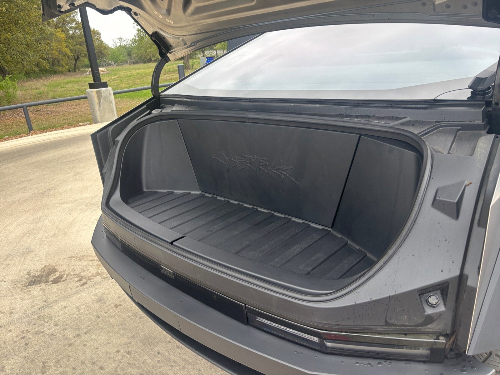 2024 Tesla Cybertruck 4DR AWD