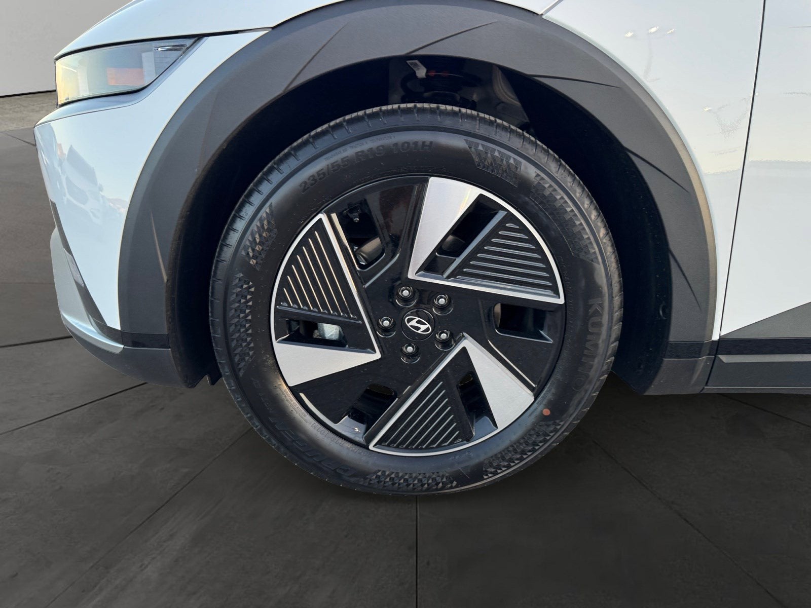 2025 Hyundai IONIQ 5 SE