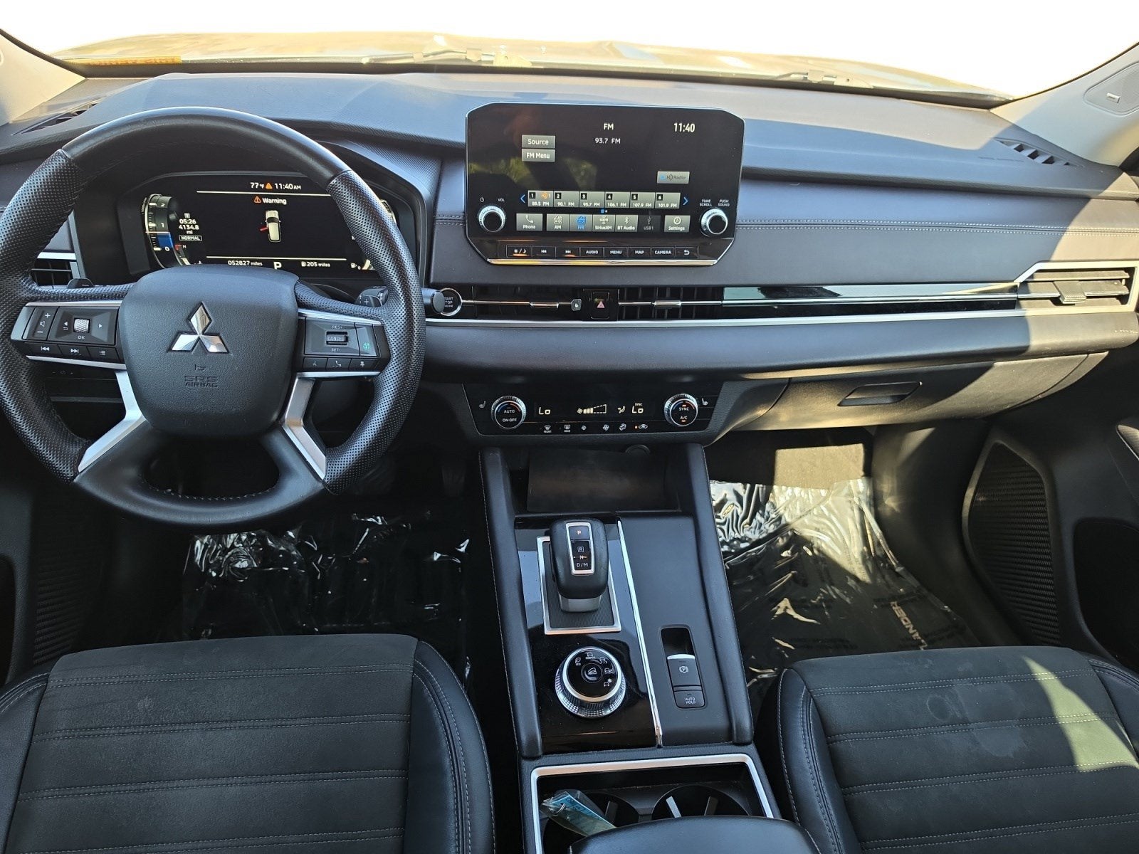 2023 Mitsubishi Outlander SE