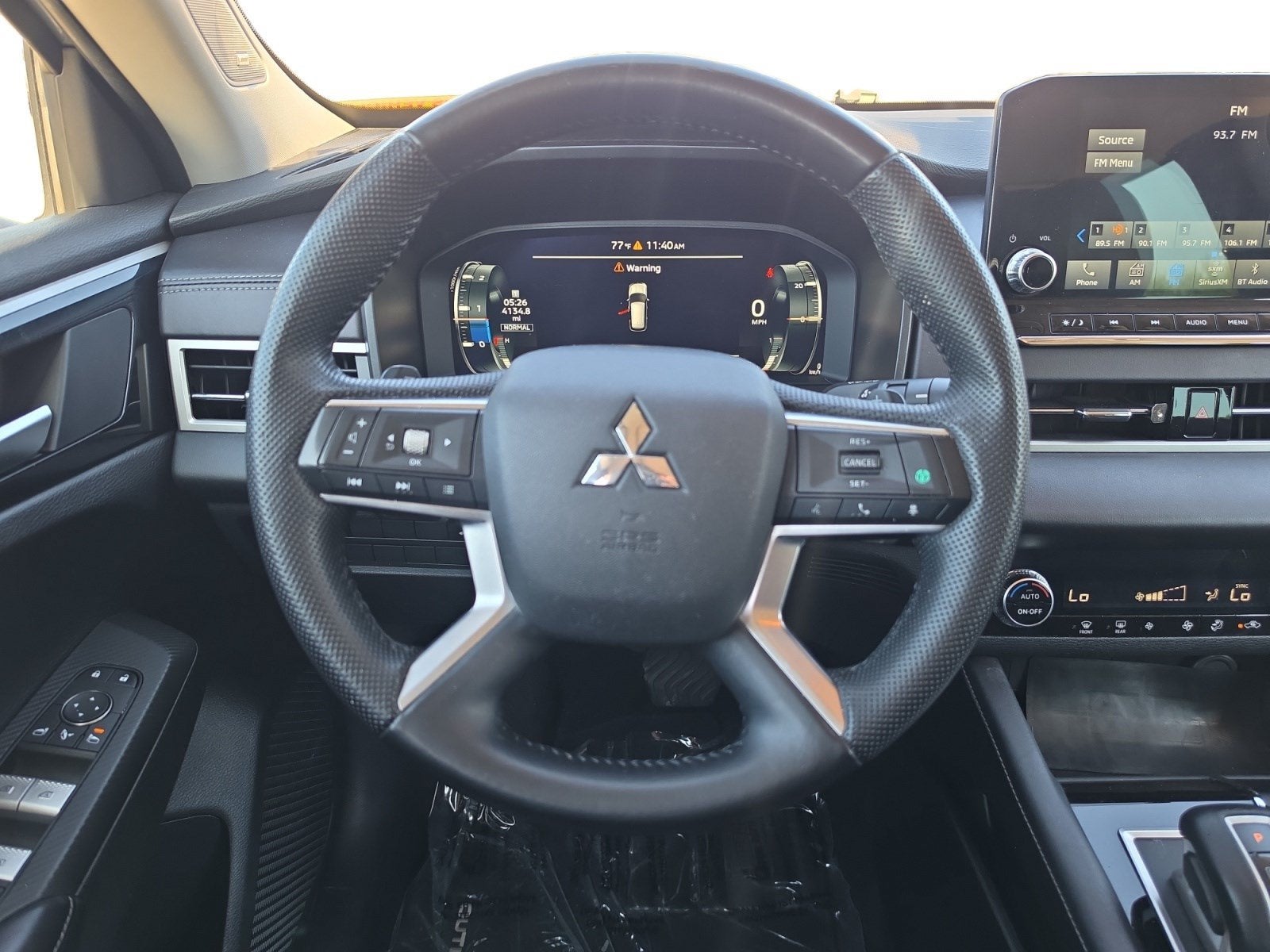 2023 Mitsubishi Outlander SE