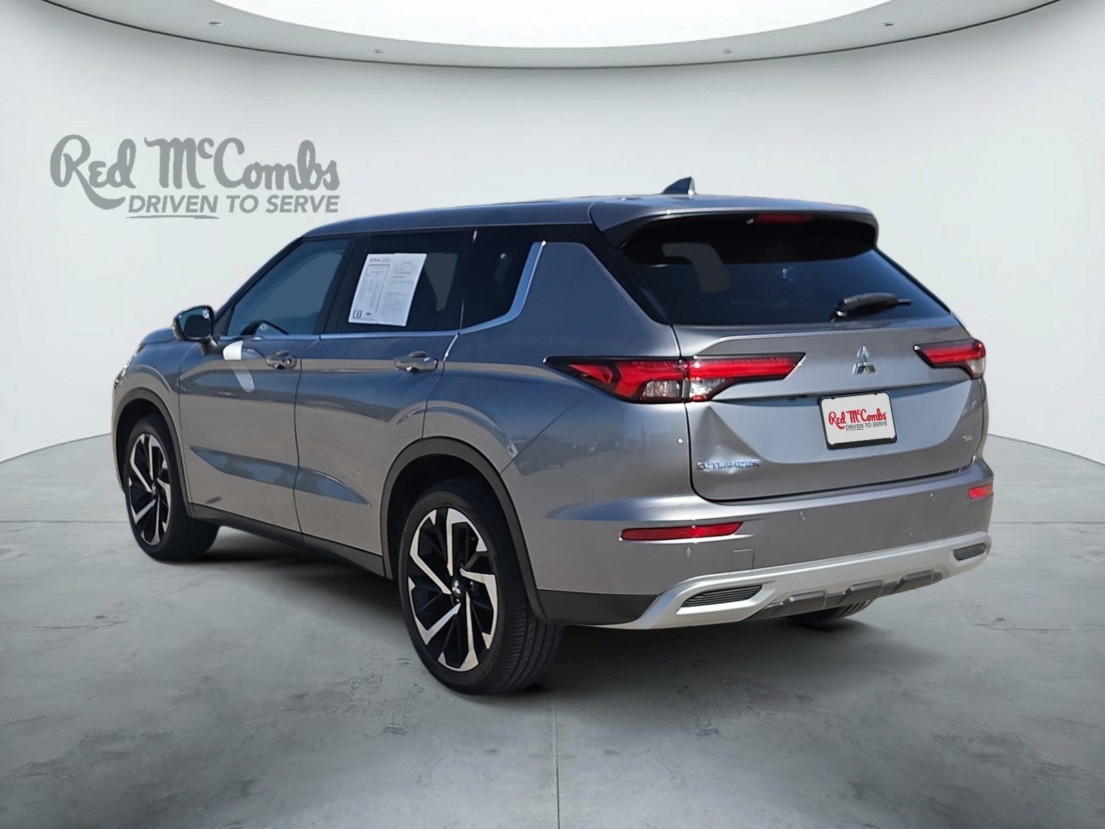 2023 Mitsubishi Outlander SE