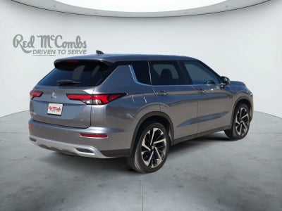 2023 Mitsubishi Outlander SE