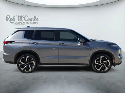 2023 Mitsubishi Outlander SE