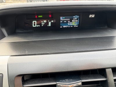 2017 Toyota Prius v Five