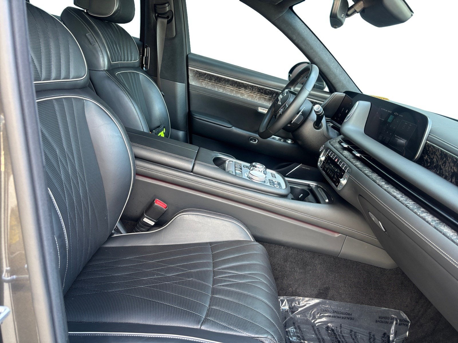 2023 Genesis G90 e-SC