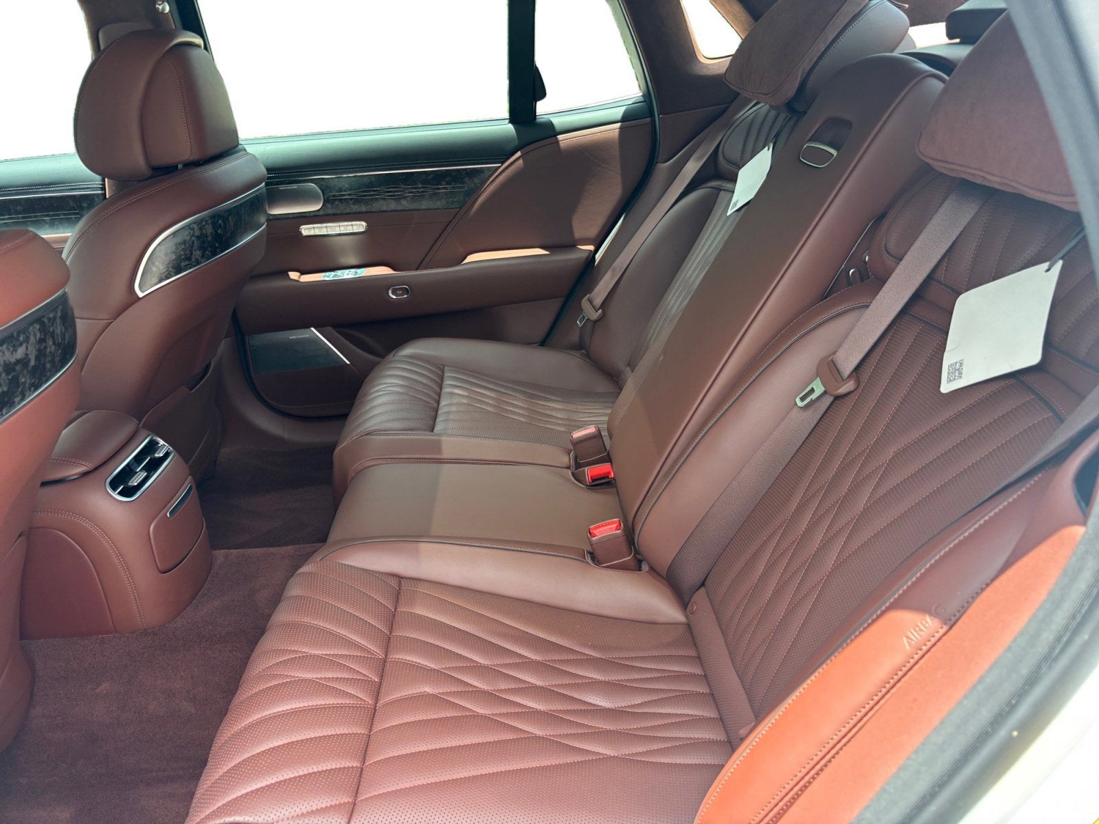 2024 Genesis G90 e-SC