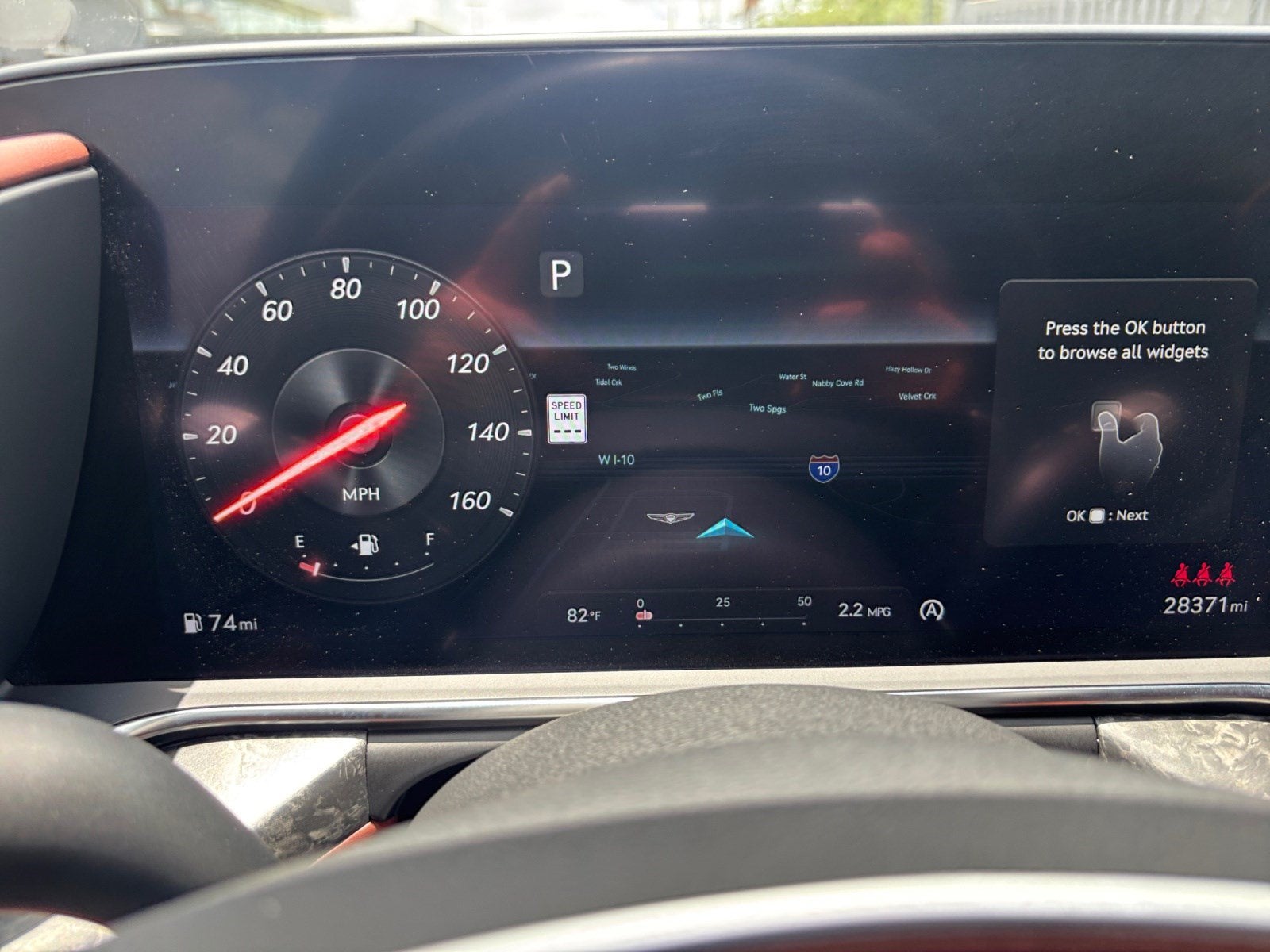 2024 Genesis G90 e-SC