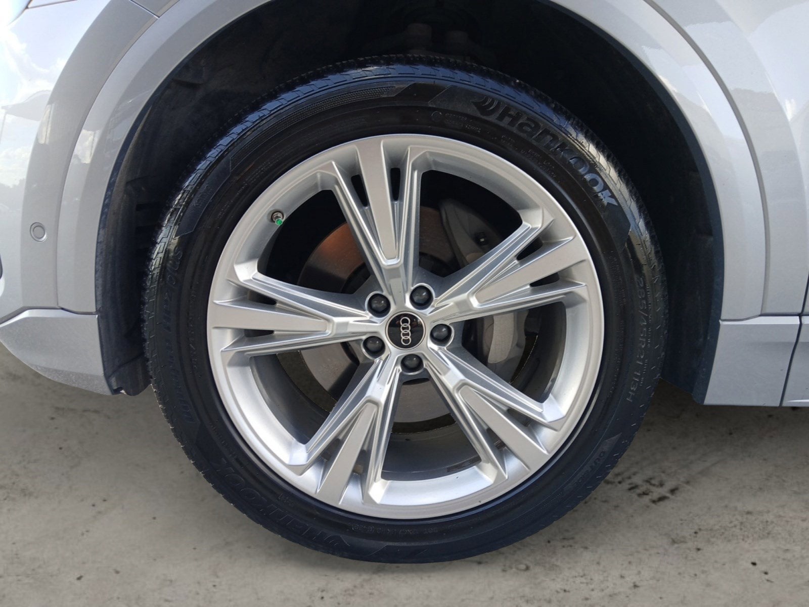 2022 Audi Q8 Premium Plus