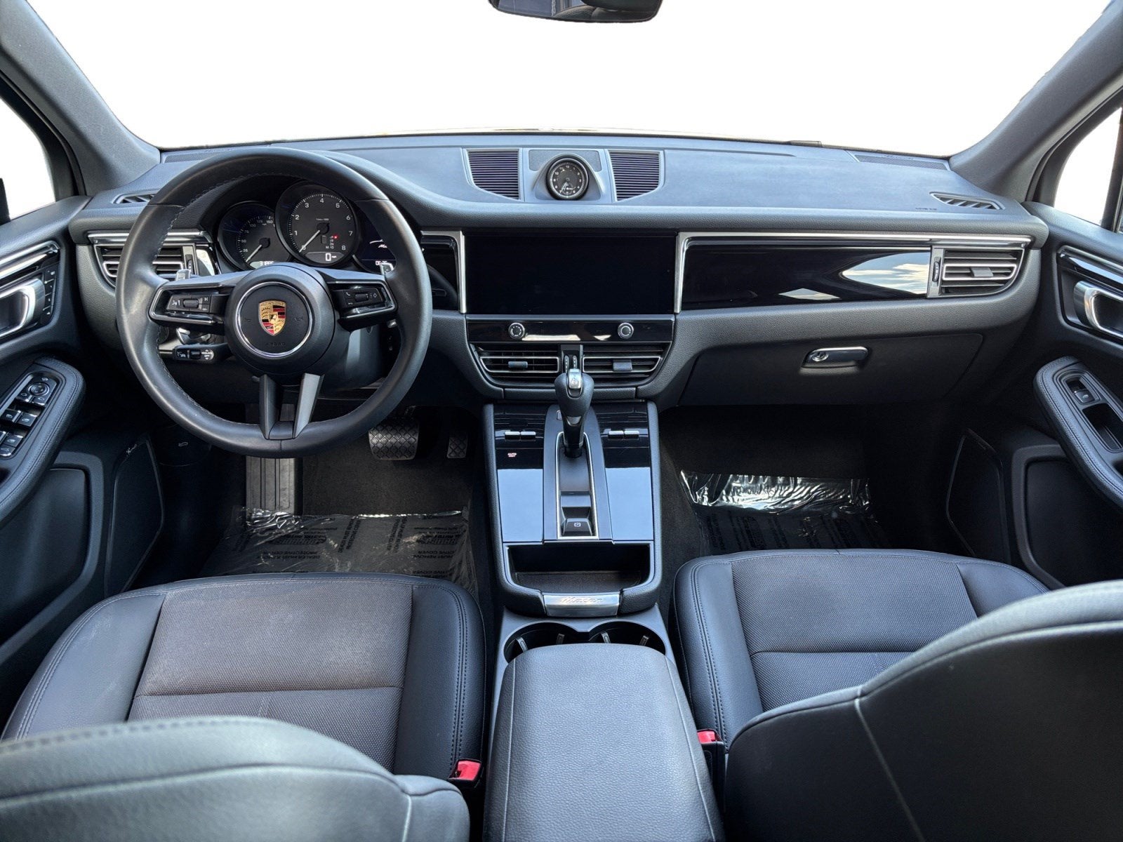 2023 Porsche Macan AWD