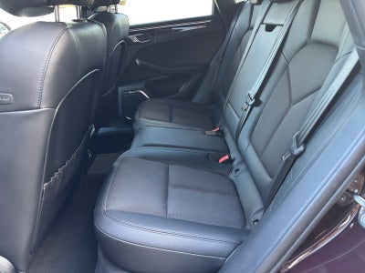 2023 Porsche Macan AWD