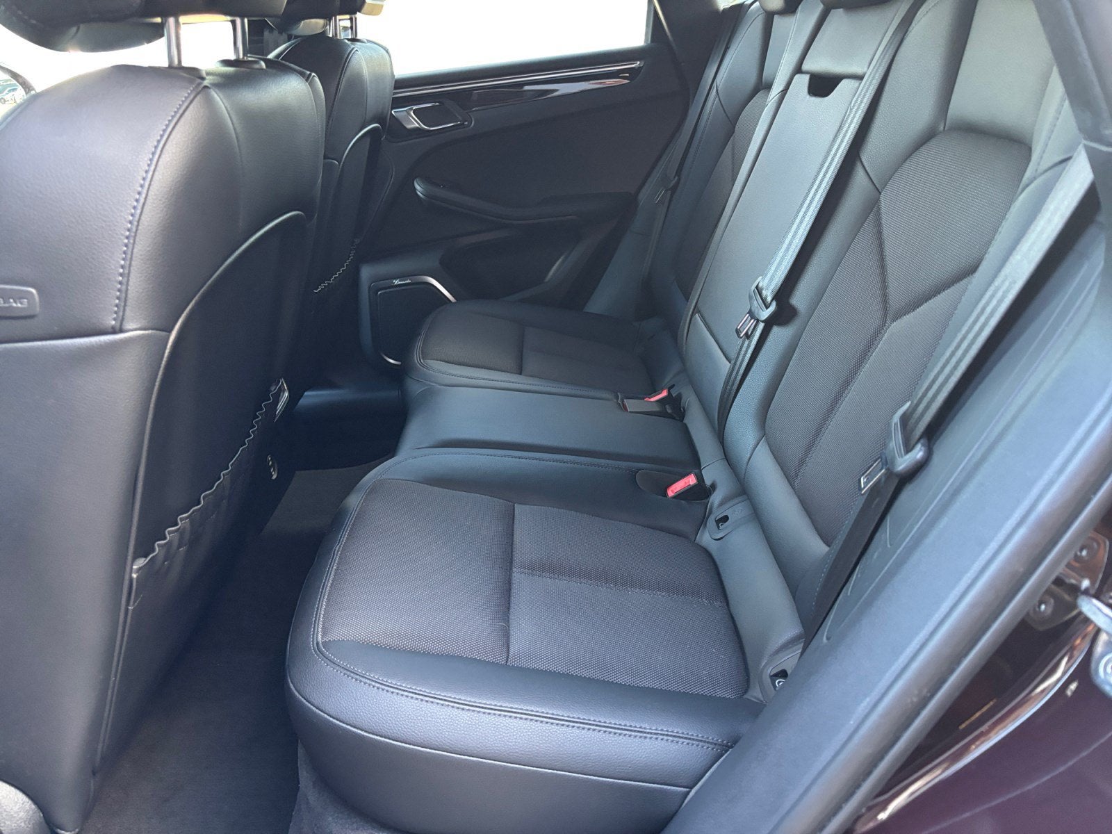 2023 Porsche Macan AWD
