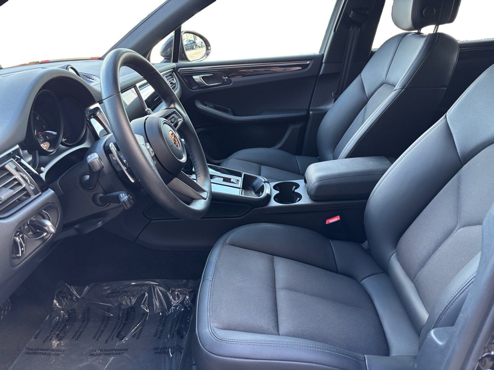 2023 Porsche Macan AWD