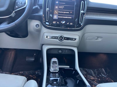 2021 Volvo XC40 Inscription