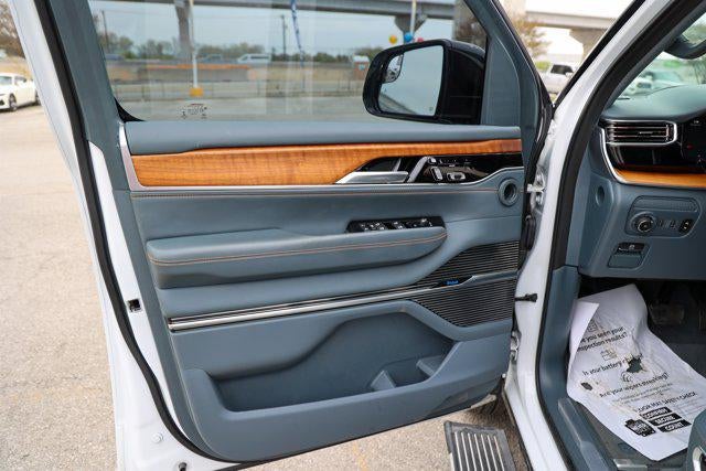 2024 Jeep Grand Wagoneer Series III