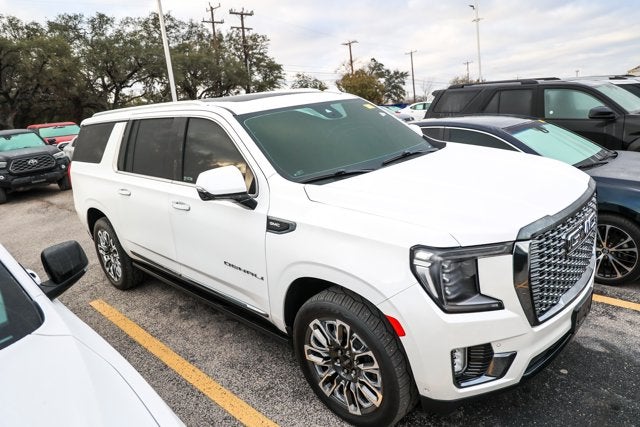 2023 GMC Yukon XL Denali Ultimate