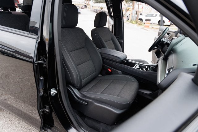 2025 Chevrolet Traverse FWD LT