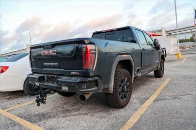 2024 GMC Sierra HD AT4