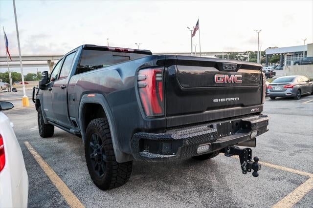2024 GMC Sierra HD AT4