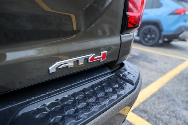 2025 GMC Canyon 4WD AT4