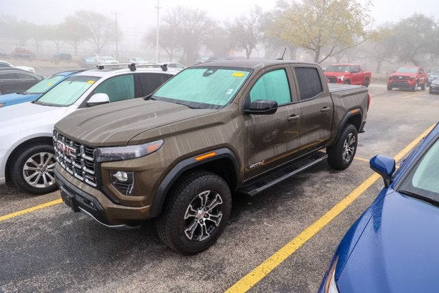 2025 GMC Canyon 4WD AT4