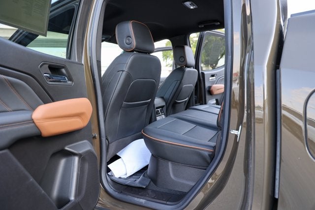2025 GMC Canyon 4WD AT4