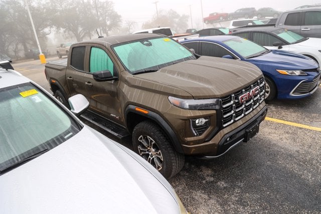 2025 GMC Canyon 4WD AT4