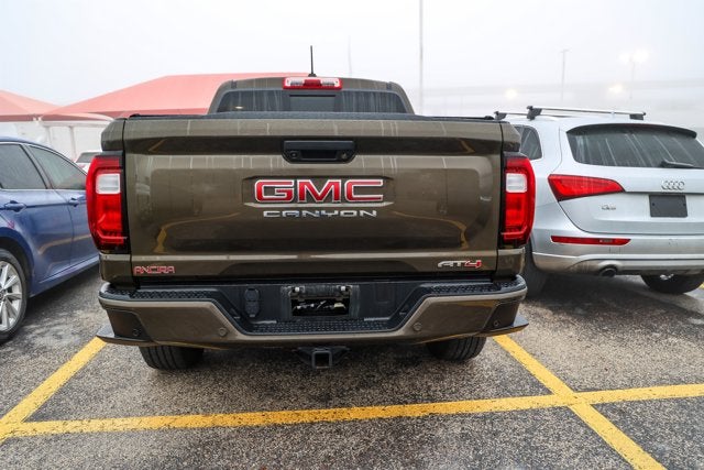 2025 GMC Canyon 4WD AT4