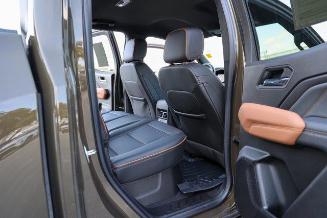 2025 GMC Canyon 4WD AT4