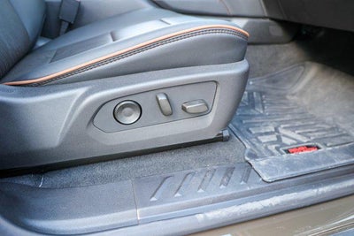 2025 GMC Canyon 4WD AT4