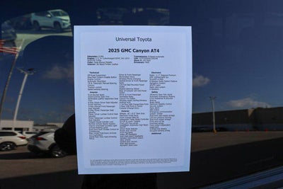 2025 GMC Canyon 4WD AT4