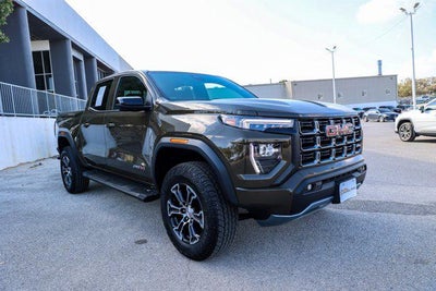 2025 GMC Canyon 4WD AT4