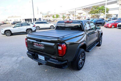 2025 GMC Canyon 4WD AT4