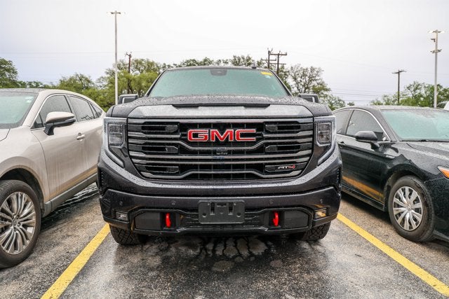 2024 GMC Sierra AT4