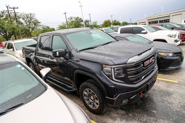 2024 GMC Sierra AT4