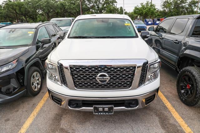 2018 Nissan Titan SV