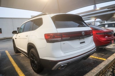 2024 Volkswagen Atlas 2.0T Peak Edition SE w/Technology