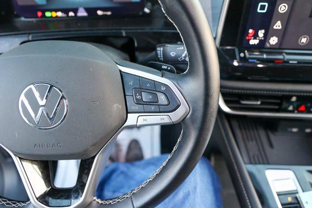 2025 Volkswagen Atlas Cross Sport 2.0T SE w/Technology