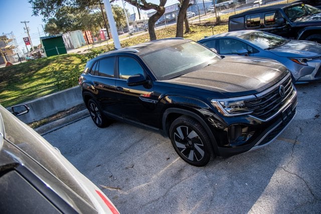 2025 Volkswagen Atlas Cross Sport 2.0T SE w/Technology