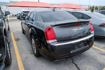 2021 Chrysler 300 Touring