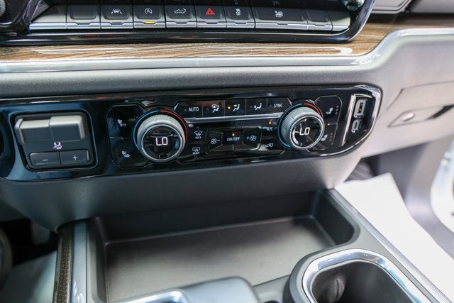 2025 Chevrolet Silverado LT