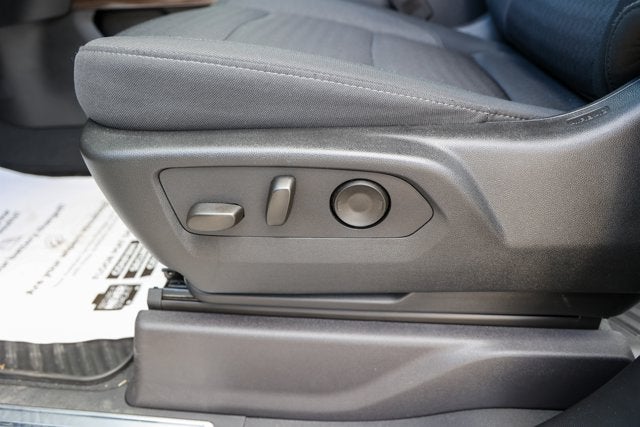 2025 Chevrolet Silverado LT